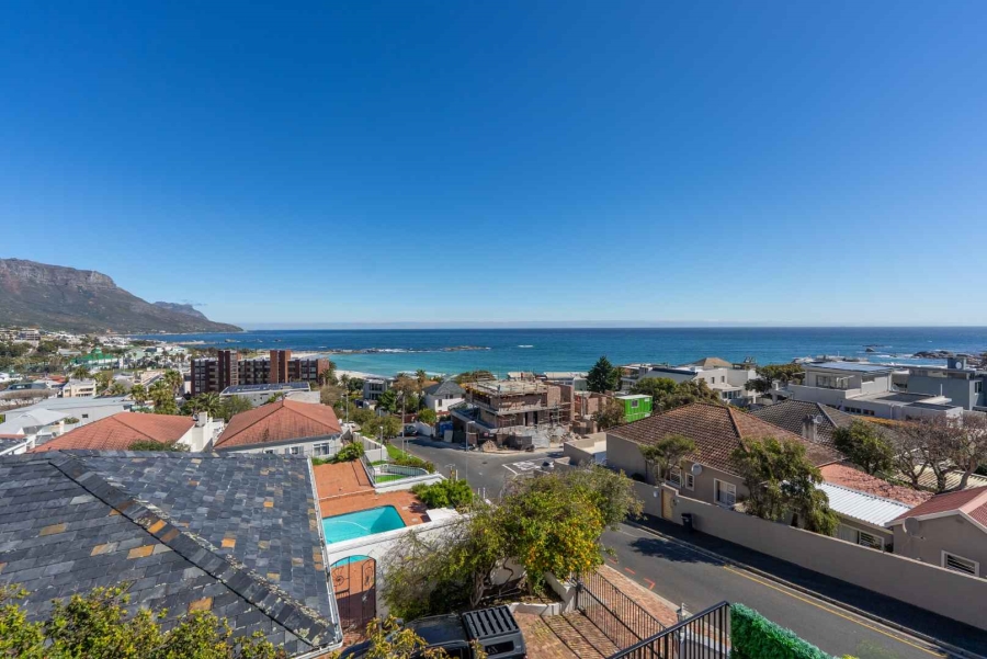 8 Bedroom Property for Sale in Camps Bay Western Cape
